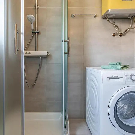 Stunning In Vakantiehuis Medulin